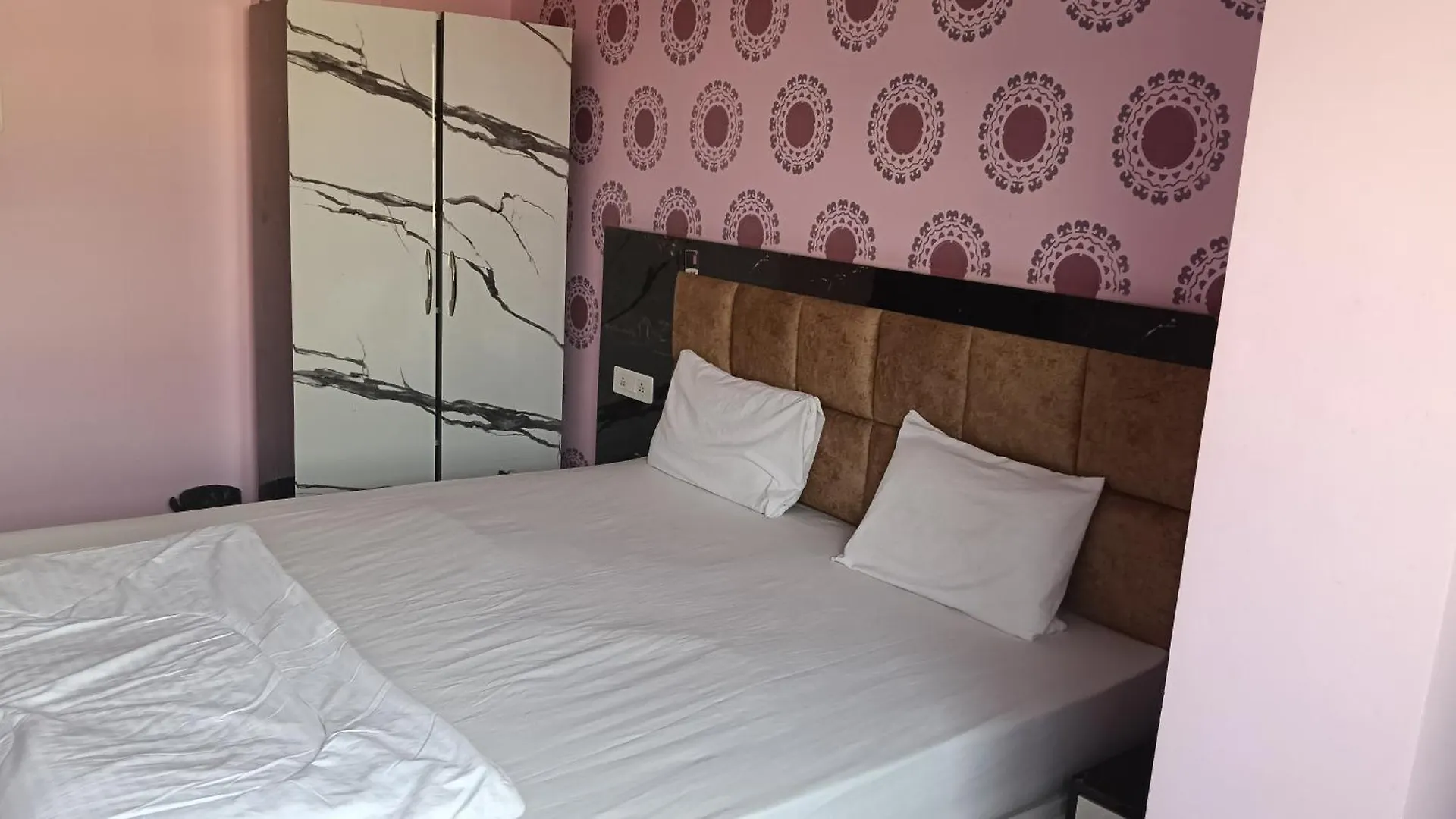 Hotel Raghubeer Temple Varanasi 3*,  Hindistan