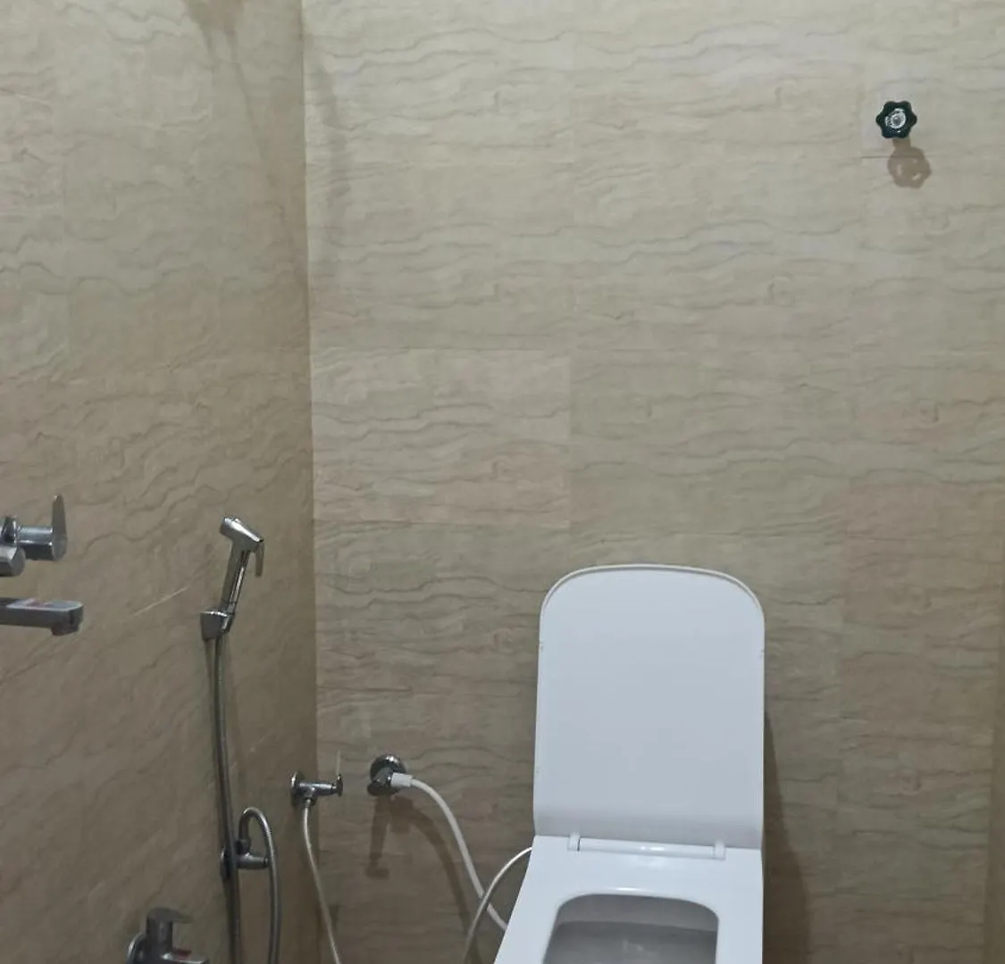 Hotel Raghubeer Temple Varanasi Hindistan