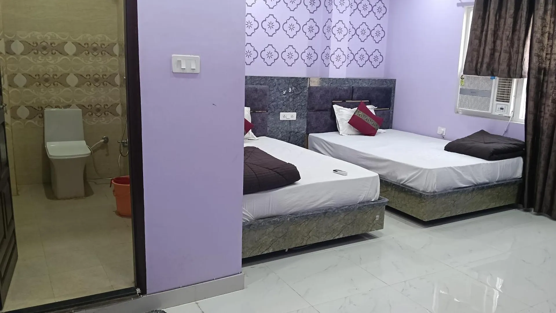 Hotel Raghubeer Temple Varanasi