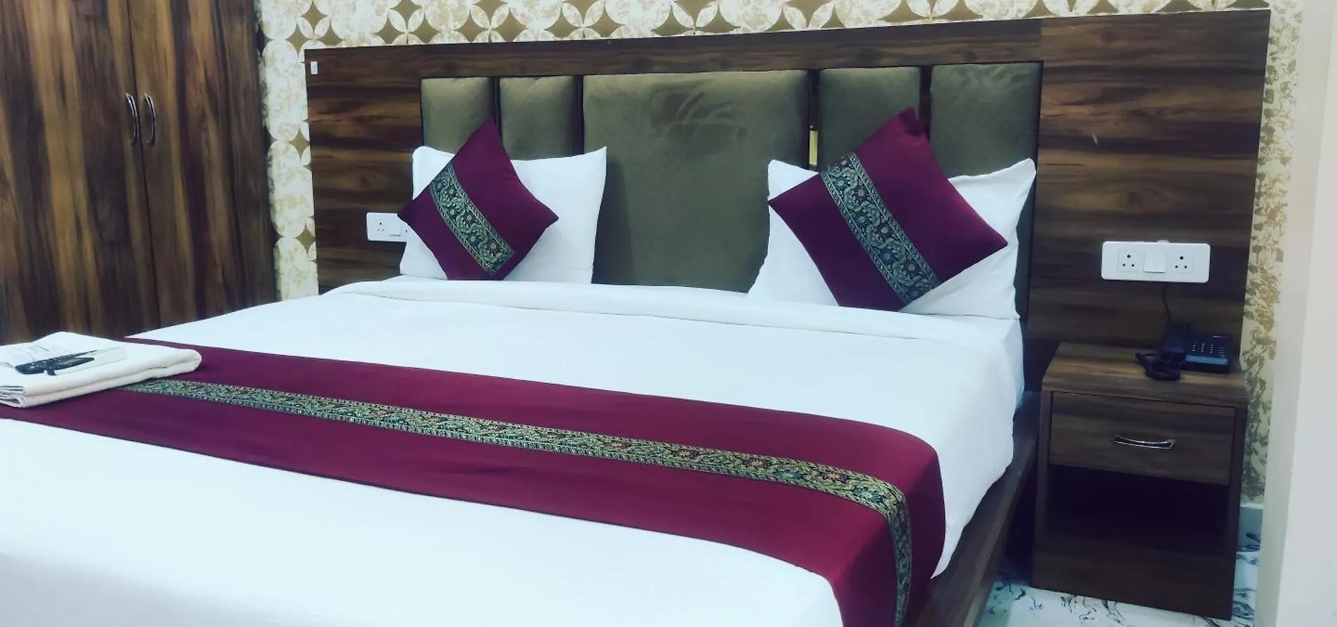 Hotel Raghubeer Temple Varanasi 3*,