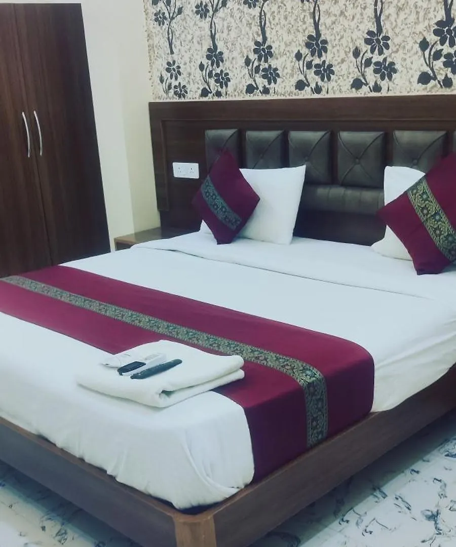 Hotel Raghubeer Temple Varanasi